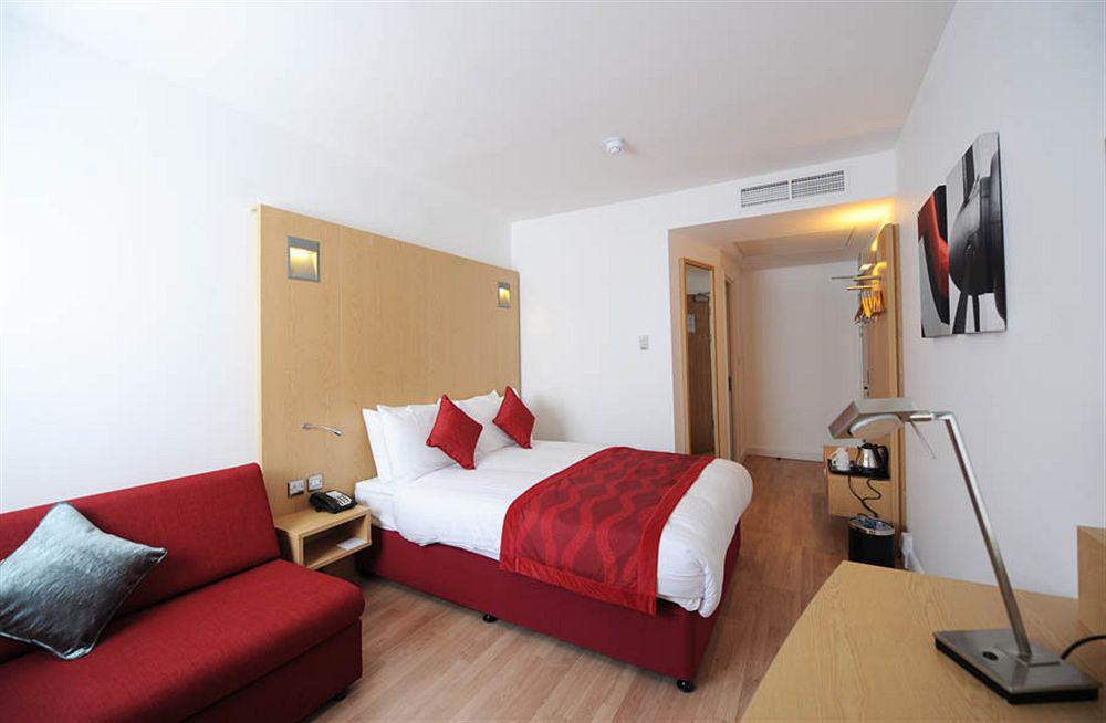 London Airport By Ihg 3*