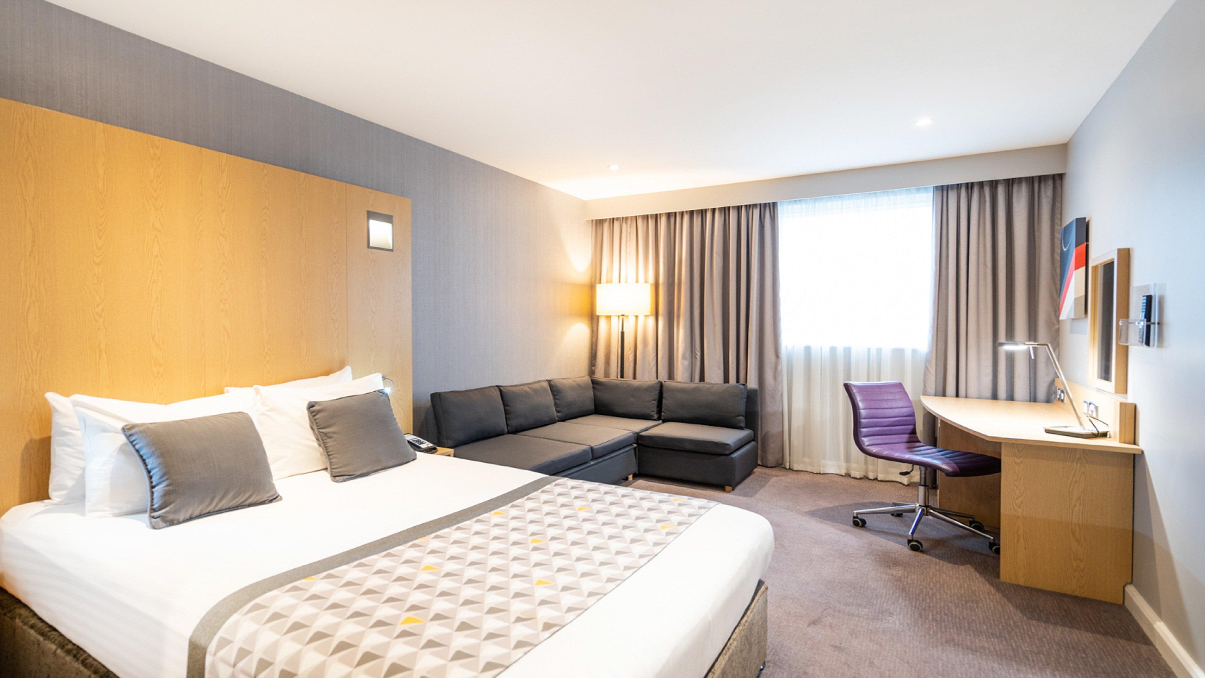 Hotel London Airport By Ihg 3*