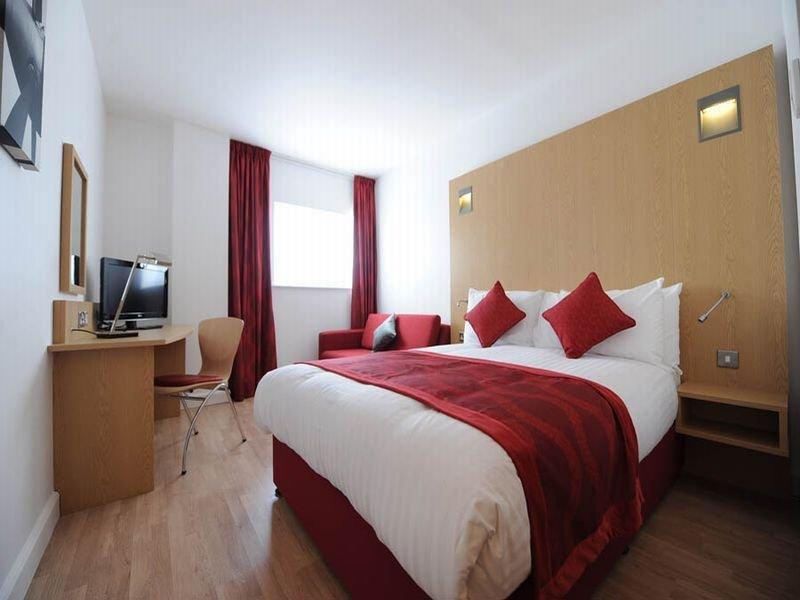 London Luton Airport By Ihg Hotel 3*